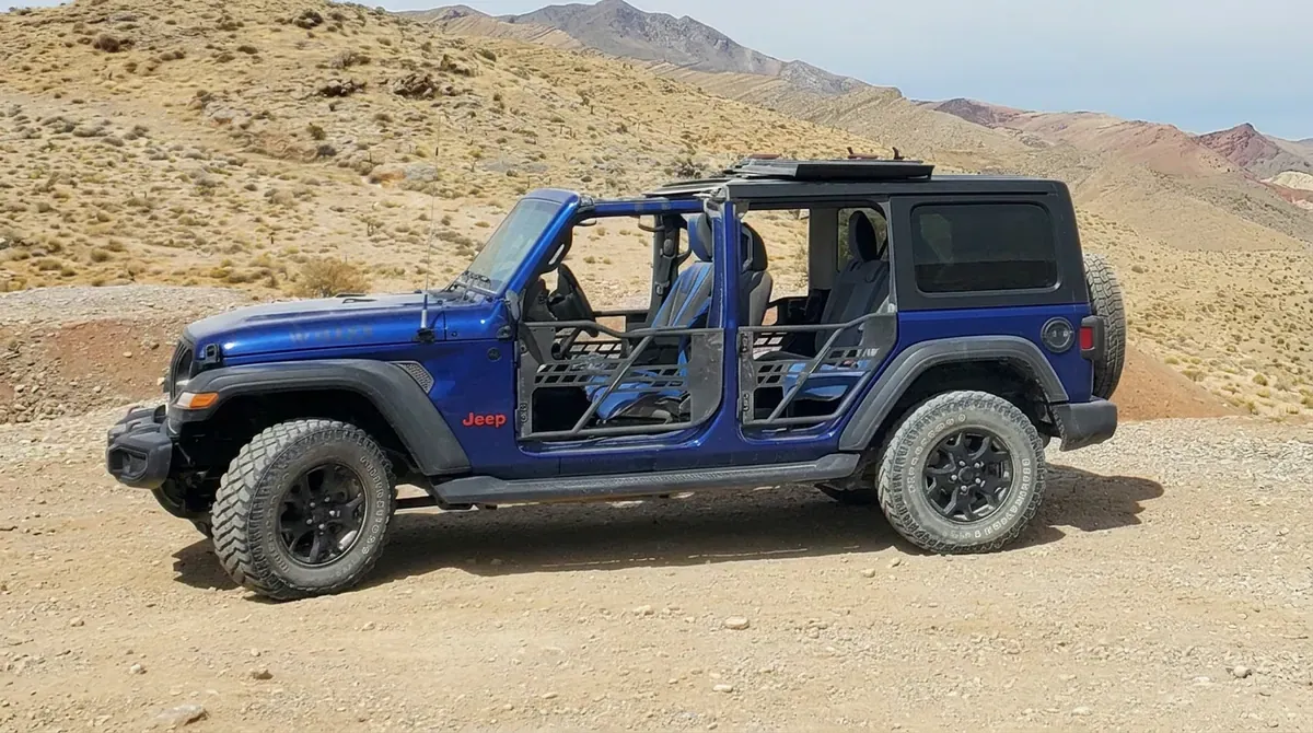 OFF-ROAD EXPERIENCE
JEEP - TWO SEATER